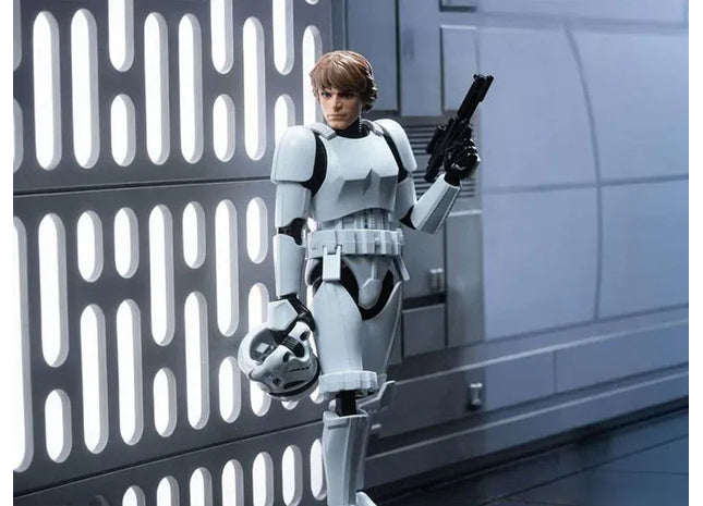 Gamers Guild AZ Blokees Blokees: Star Wars: A New Hope | Champion Class 04 - Luke Skywalker (Stormtrooper Disguise) Model Kit Toy Temple