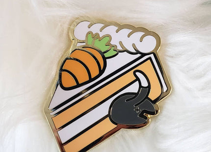 Gamers Guild AZ Bonnies Lab Carrot Cake Enamel Pin Faire