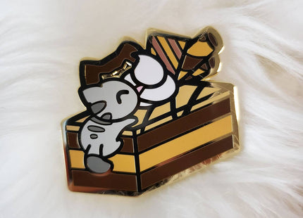 Gamers Guild AZ Bonnies Lab Chocolate Cake Enamel Pin Faire
