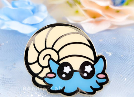 Gamers Guild AZ Bonnies Lab Pokemon - Omanyte Enamel Pin Faire