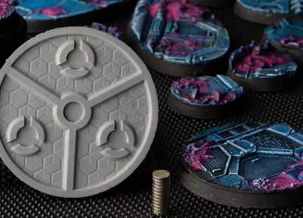 Gamers Guild AZ GamersGrass GamersGrass: Alien Infestation Bases, Round 50mm (x3) GamersGrass