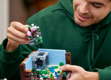 Gamers Guild AZ Lego Lego: Minecraft: The Crafting Table Toyhouse