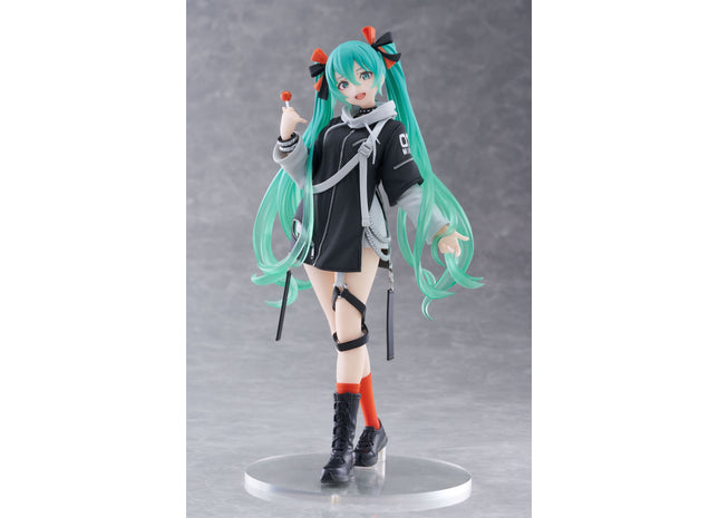 Gamers Guild AZ Novelties Hatsune Miku Figure - Fashion (Punk Ver.) JBK International