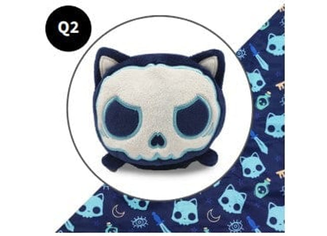 Gamers Guild AZ TeeTurtle Plushie Tote Bag: Dark Blue Skulls Tote Bag + Dark Blue Skull Cat Plushie AGD