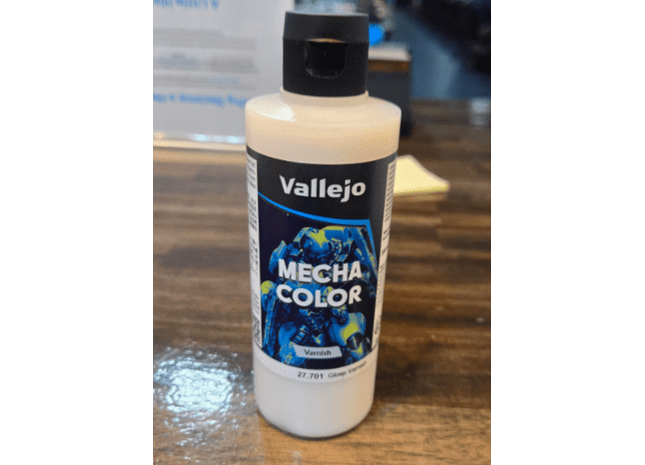 Gamers Guild AZ Vallejo Vallejo: 27.701 Mecha Color: Gloss Varnish 200ml HobbyTyme